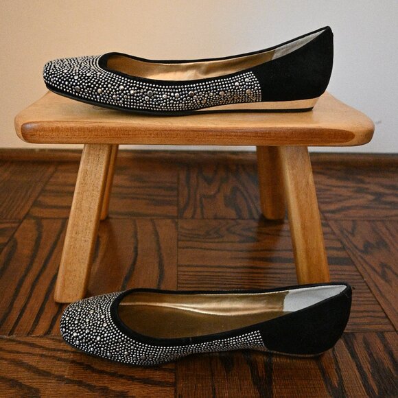 BCBG Rhinestone Flats – Black with Silver Detail – Size 9M - Picture 3 of 7